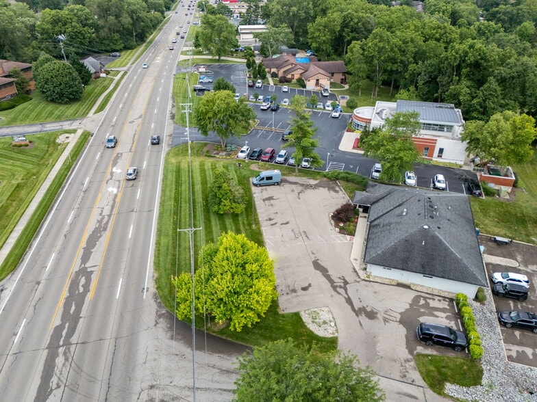 5671 Far Hills Ave, Dayton, OH for sale - Aerial - Image 2 of 35