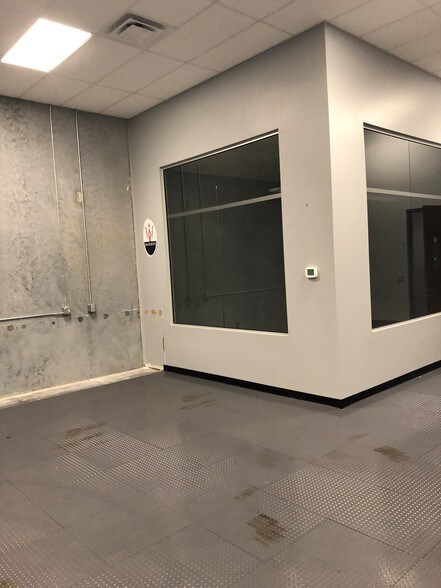 9038 Camden Field Pky, Riverview, FL à louer - Photo intérieure - Image 2 de 8