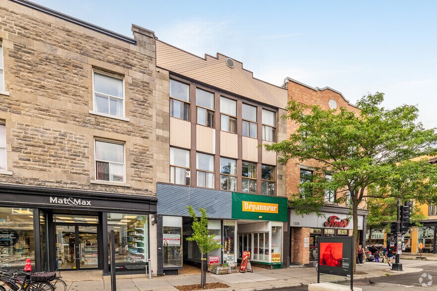 1329-1331 Av Du Mont-Royal E, Montréal, QC à louer - Photo principale - Image 1 de 4