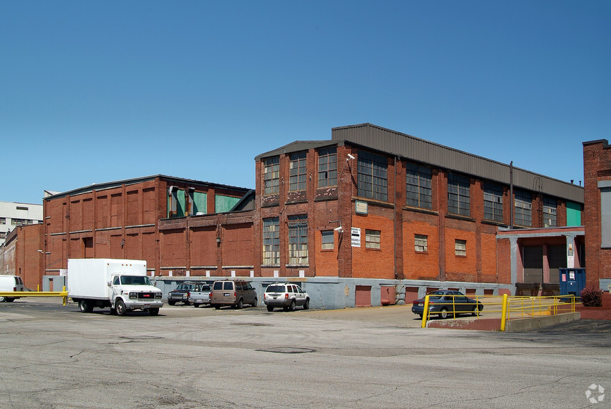 540 S Main St, Akron, OH for lease - Building Photo - Image 3 of 8