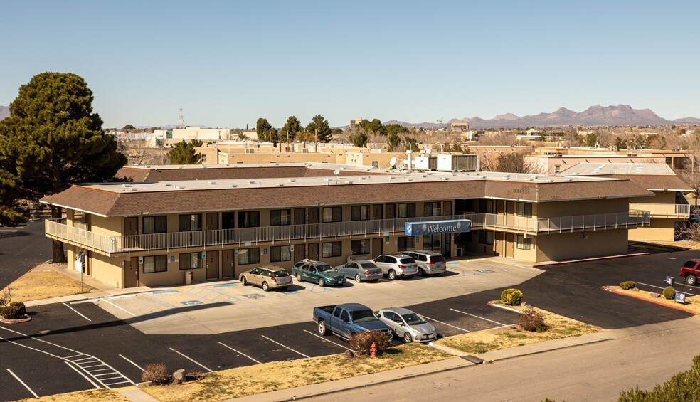 235 La Posada Ln, Las Cruces, NM for sale - Building Photo - Image 1 of 1