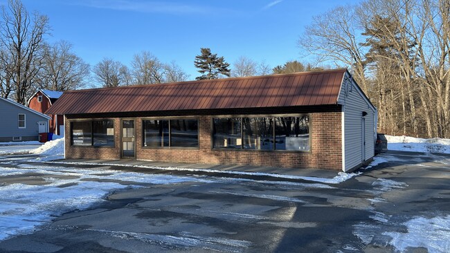Plus de détails pour 217 Pearl St, Essex Junction, VT - Commerce de détail à vendre