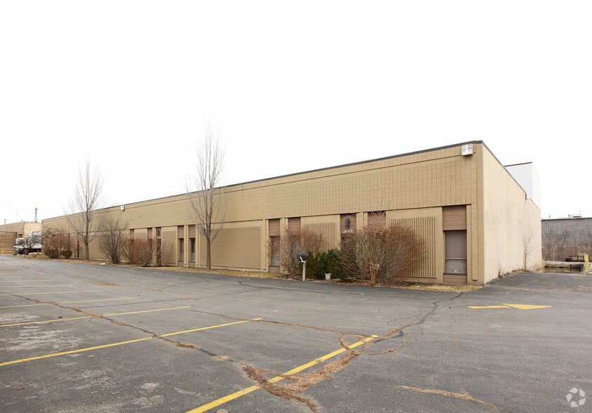 448-452 Park Dr, Troy, MI for lease - Building Photo - Image 3 of 4