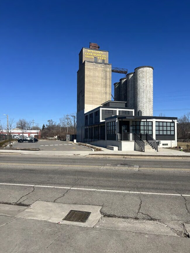 Plus de détails pour 2 W Forest Ave, Ypsilanti, MI - Industriel à louer