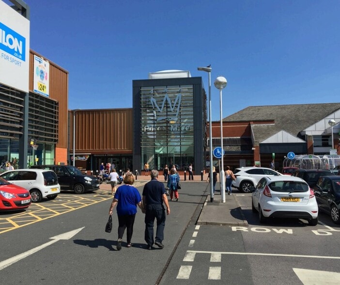The Mead, Farnborough for lease - Primary Photo - Image 1 of 9