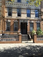 4605 30th Ave, Astoria, NY for lease Building Photo- Image 1 of 7