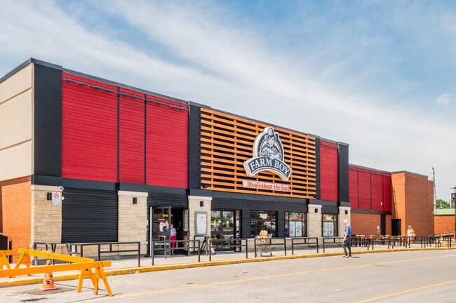 Plus de détails pour 1642 Merivale Rd, Ottawa, ON - Commerce de détail à louer