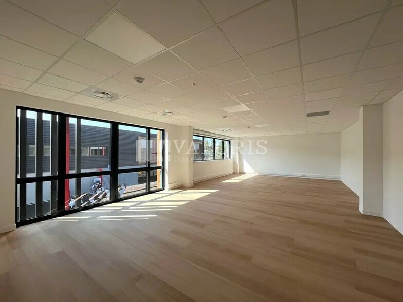 Flex dans Saint-Quentin-Fallavier à louer - Photo intérieure - Image 3 de 13