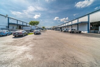 7166 NW 12th St, Miami, FL for lease Interior Photo- Image 1 of 2