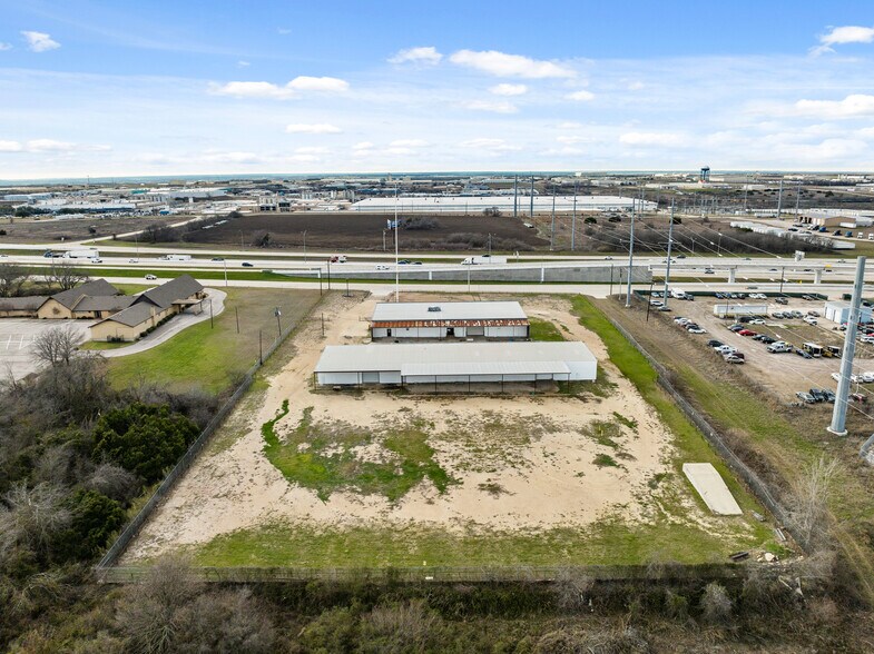 3509 N 3rd St, Temple, TX à vendre - Photo du bâtiment - Image 1 de 29