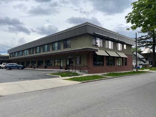 123 S 3rd Ave, Sandpoint, ID for lease - Building Photo - Image 1 of 3