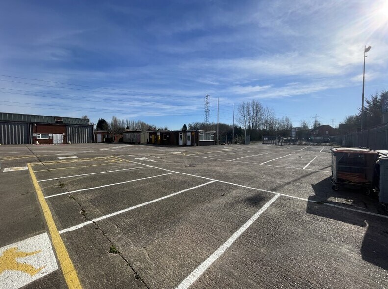 Cakemore Rd, Rowley Regis à louer - Photo principale - Image 2 de 2