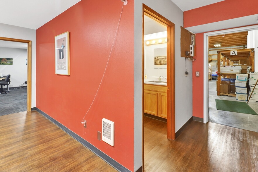 2222 Queen St, Bellingham, WA for lease - Primary Photo - Image 3 of 21