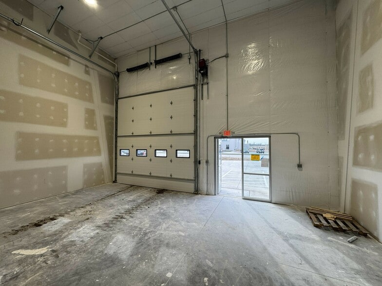 2380 Production Dr, Roca, NE à louer - Photo intérieure - Image 3 de 12