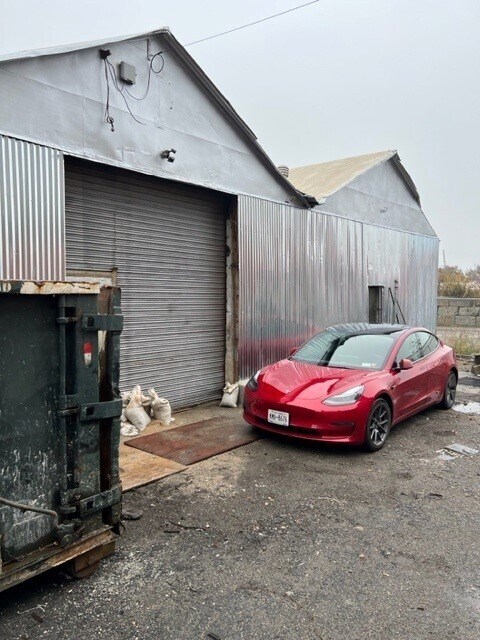 6104 Strickland Ave, Brooklyn, NY à louer Photo principale- Image 1 de 15