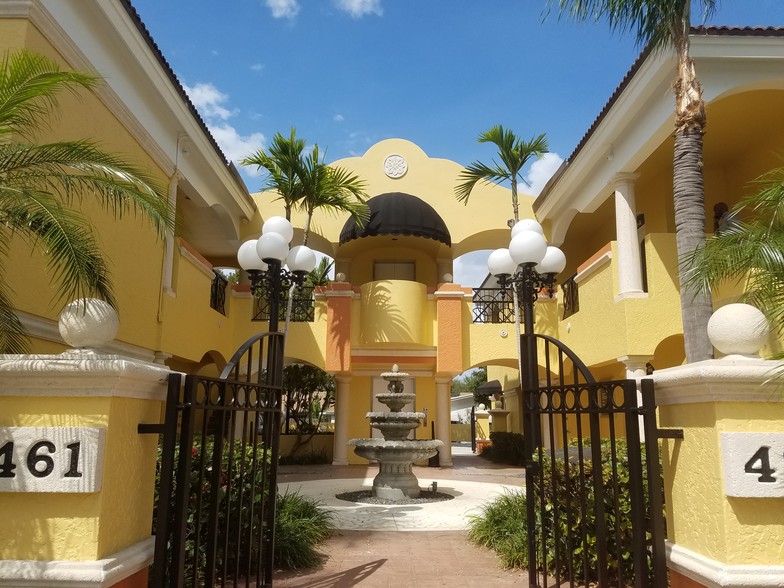 461-481 E Hillsboro Blvd, Deerfield Beach, FL à louer - Photo du bâtiment - Image 2 de 41