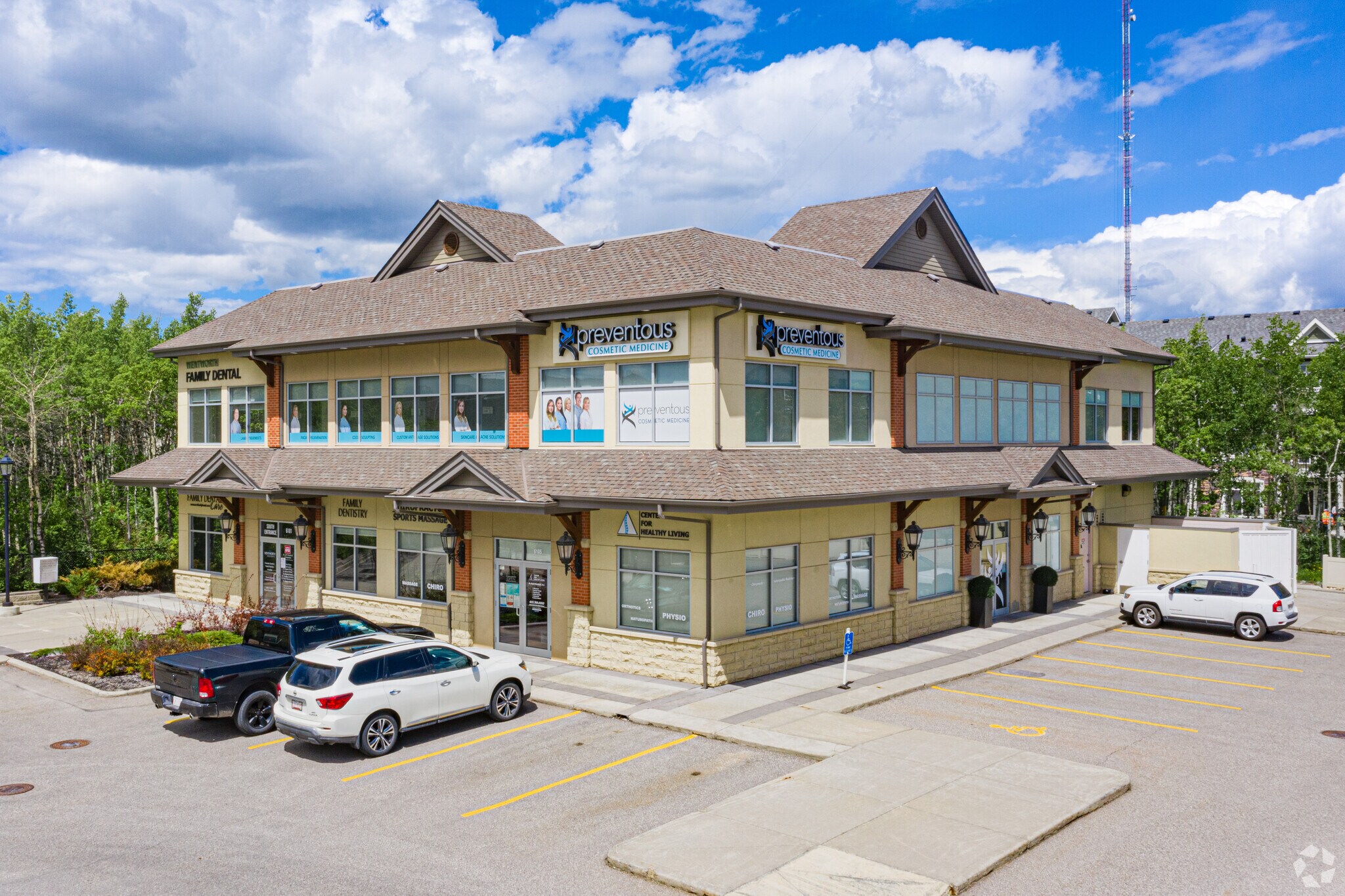 873 85th St SW, Calgary, AB à vendre Photo principale- Image 1 de 1