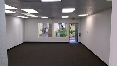 222-228 S Rainbow Blvd, Las Vegas, NV à louer Photo intérieure- Image 2 de 3