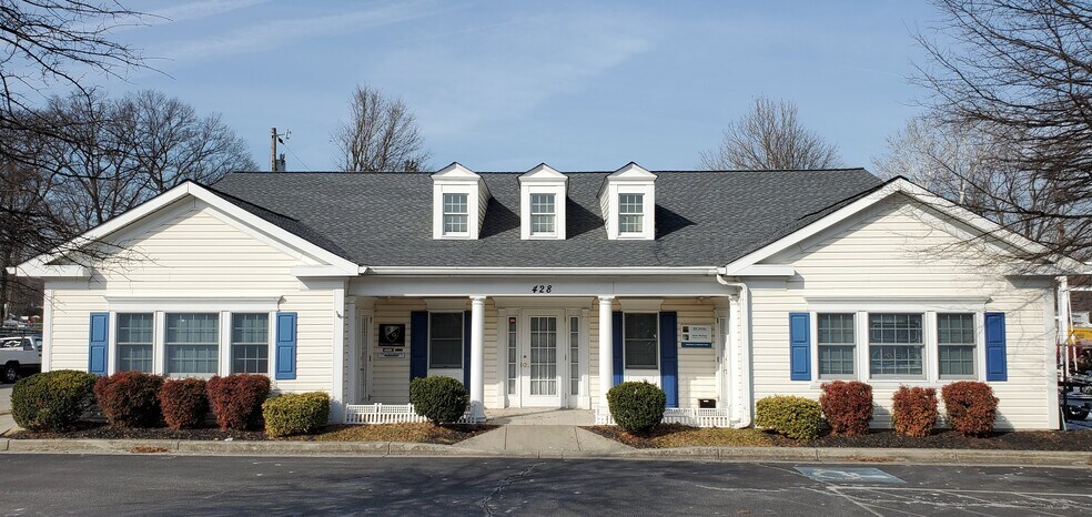 428 Crain Hwy N, Glen Burnie, MD à vendre - Photo du bâtiment - Image 2 de 13