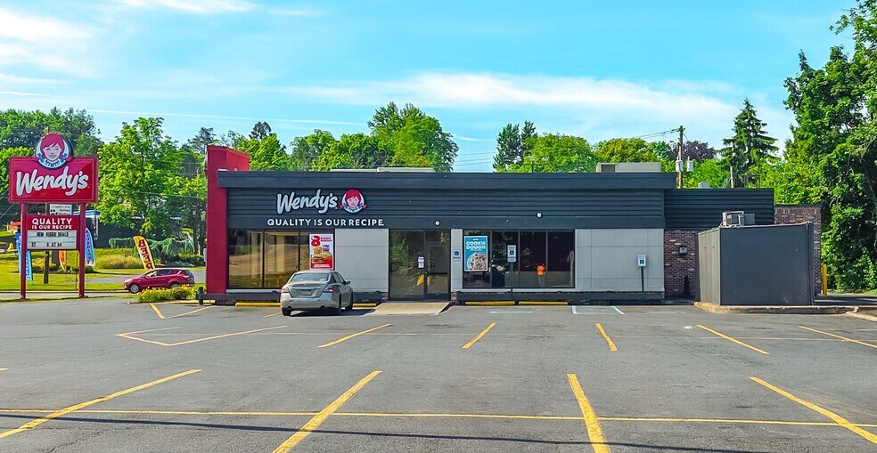 100 N Progress Ave, Harrisburg, PA à vendre - Photo du bâtiment - Image 3 de 5