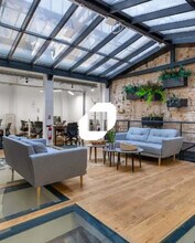 40 Rue De Paradis, Paris for lease Interior Photo- Image 1 of 18