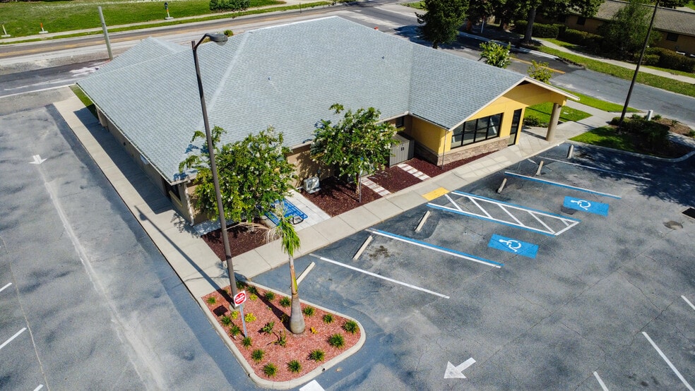 1729 Lakeland Hills Blvd, Lakeland, FL for sale - Building Photo - Image 2 of 36
