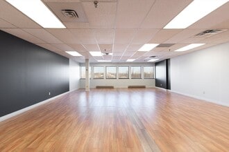 90 Rue Morgan, Baie-d'Urfé, QC for lease Interior Photo- Image 1 of 5