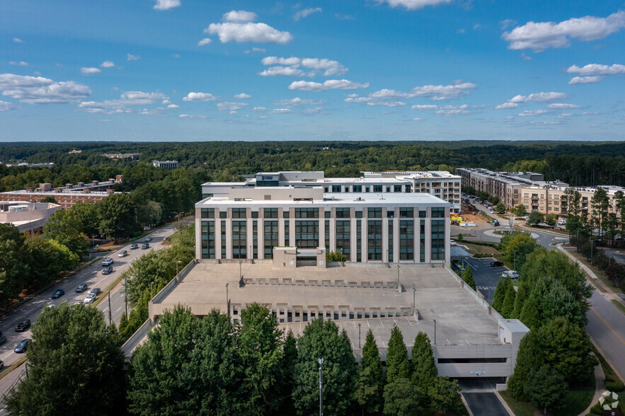 3800 Glenwood Ave, Raleigh, NC à louer - Photo du b timent - Image 3 de 7