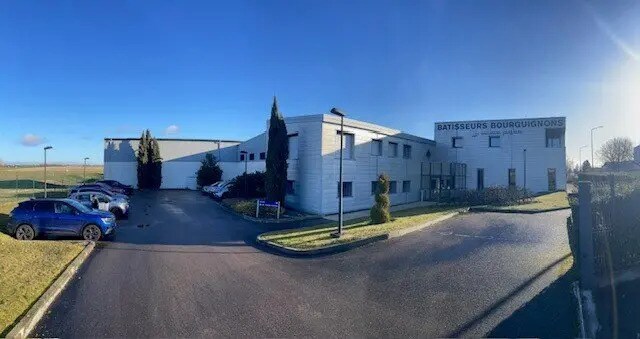 Flex in Quetigny for sale Building Photo- Image 1 of 8