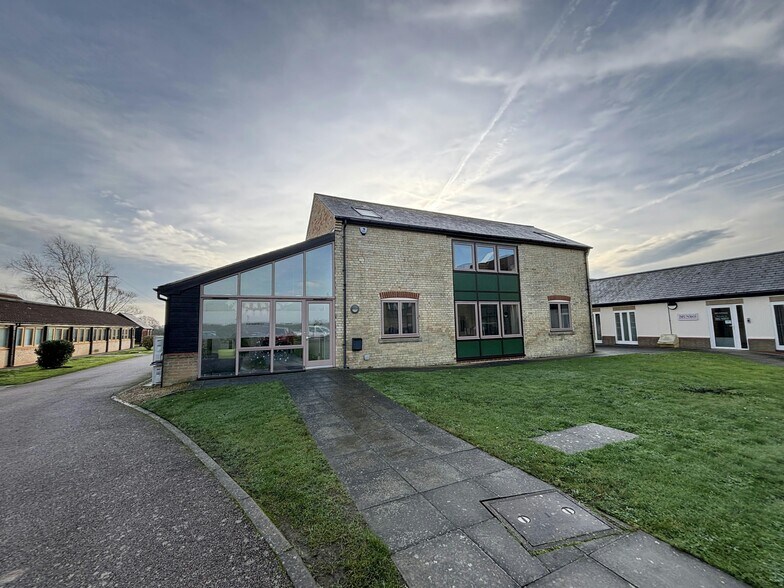 3 Dry Drayton Rd, Oakington à louer - Photo du bâtiment - Image 1 de 1