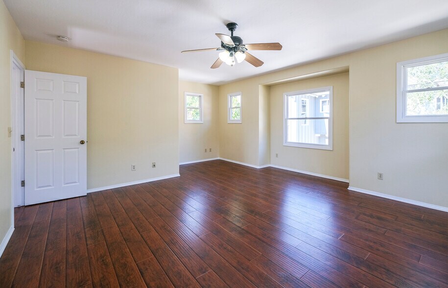 1107-1111 E Cota St, Santa Barbara, CA à vendre - Photo du bâtiment - Image 2 de 31