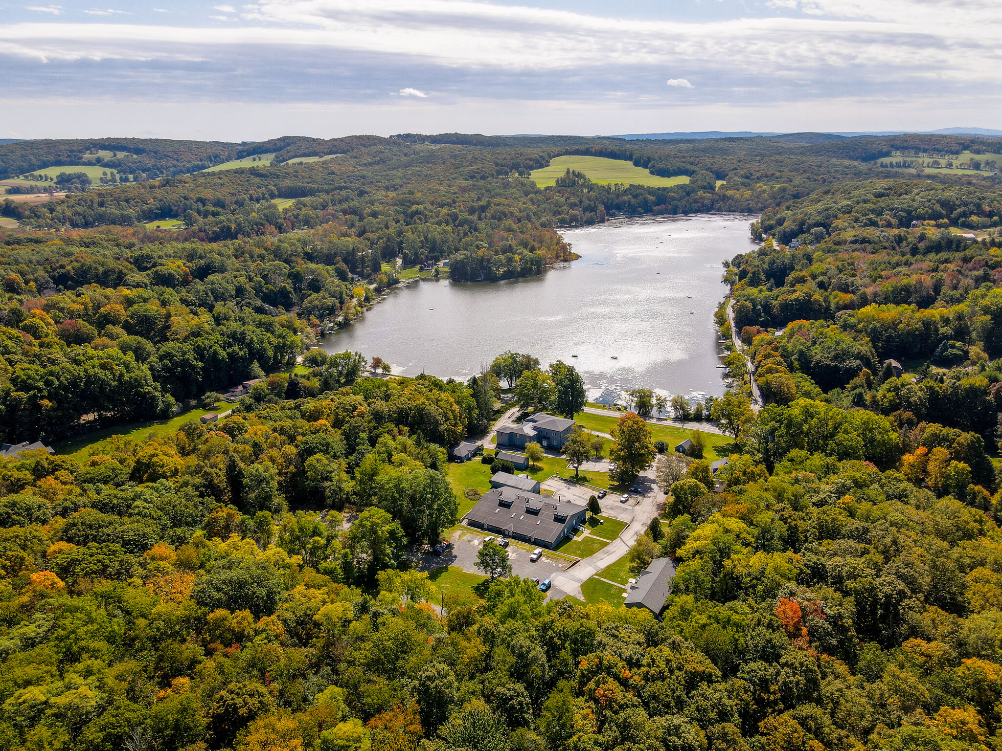 15 E Hunns Lake Rd, Stanfordville, NY à vendre Photo du bâtiment- Image 1 de 1