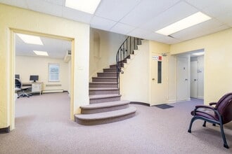 3045 Pennsylvania Ave, Weirton, WV for sale Interior Photo- Image 2 of 36