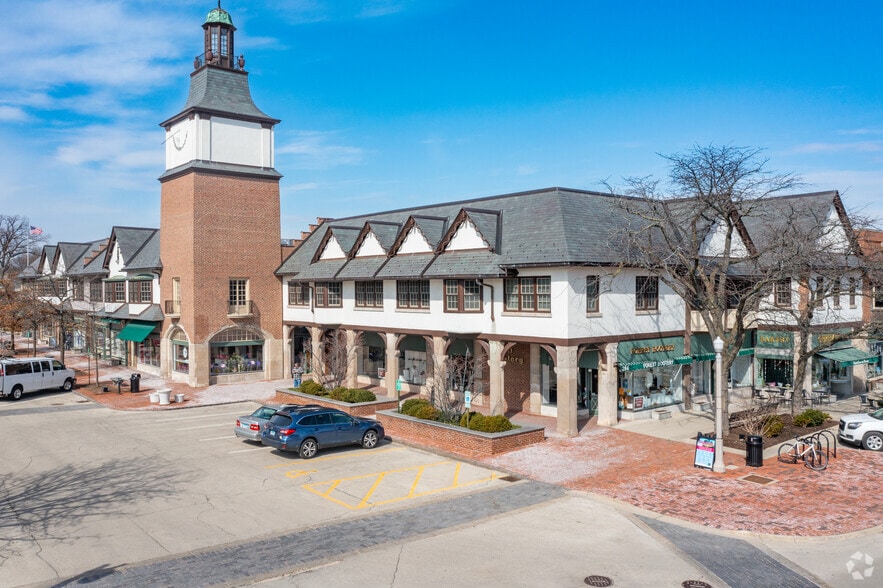 272 Market Sq, Lake Forest, IL for lease - Building Photo - Image 1 of 9