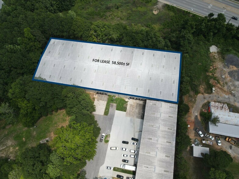 8306 Hazelbrand Rd NE, Covington, GA à louer - Photo du bâtiment - Image 3 de 5