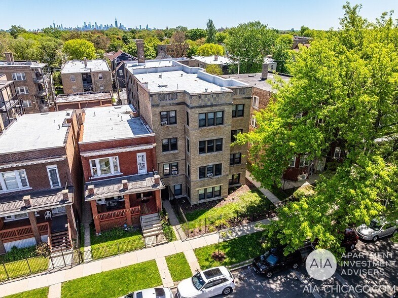 235 N Mason Ave, Chicago, IL à vendre - Photo du bâtiment - Image 1 de 3
