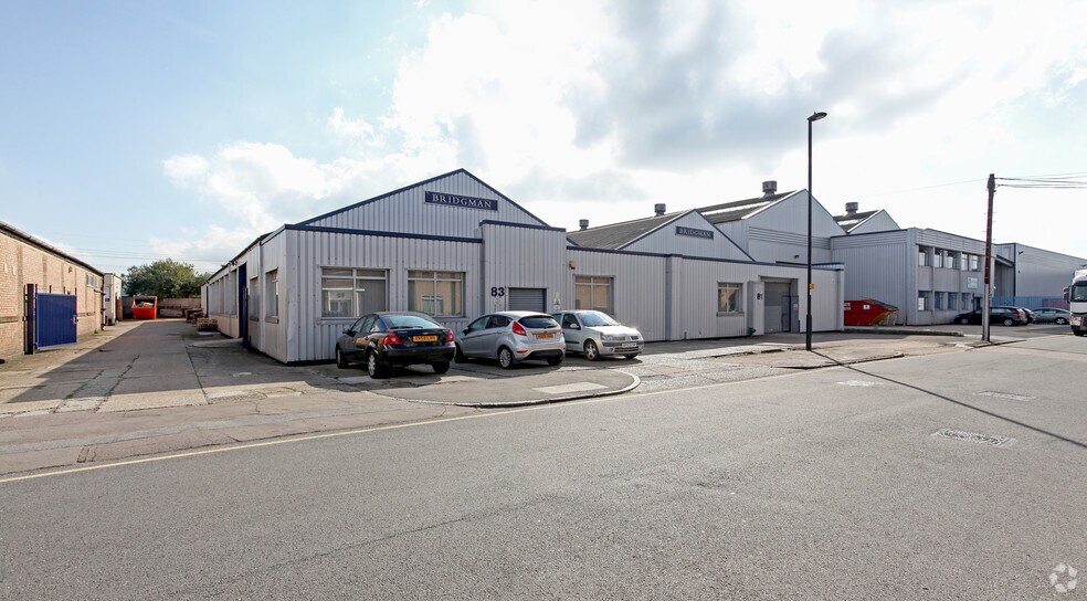 81-83 Lockfield Ave, Enfield à vendre - Photo du bâtiment - Image 2 de 2