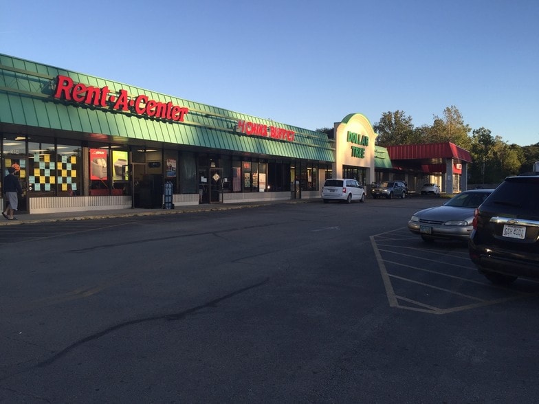 1088-1100 N High St, Hillsboro, OH for lease - Building Photo - Image 2 of 10