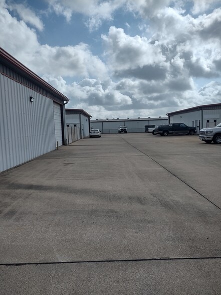 1909 Lawrence Rd, Kemah, TX for lease - Building Photo - Image 2 of 3