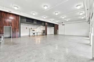 2112 Broadway St NE, Minneapolis, MN for lease Interior Photo- Image 2 of 8