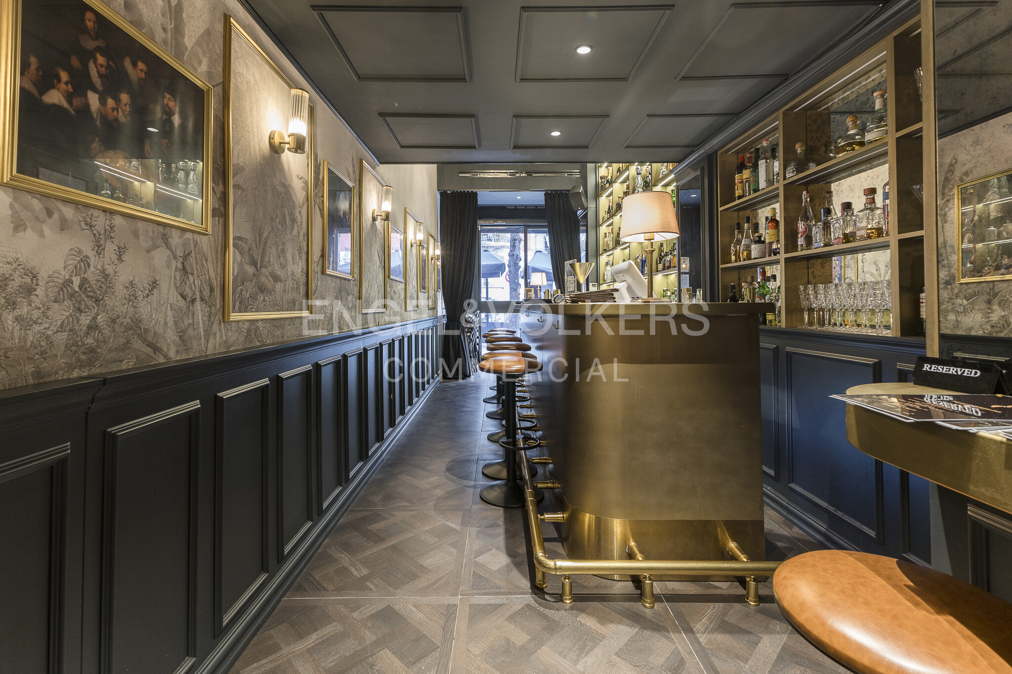 Retail in Barcelona, Barcelona for lease Interior Photo- Image 1 of 20