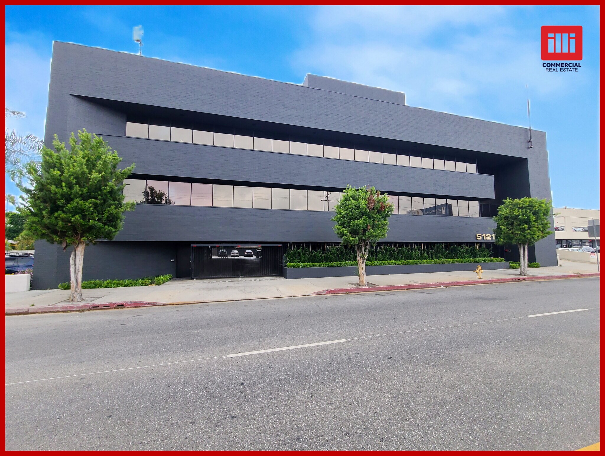 5121 Van Nuys Blvd, Sherman Oaks, CA à louer Photo du bâtiment- Image 1 de 18