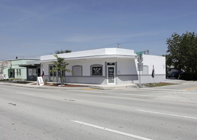 Plus de détails pour 1661 E Sample Rd, Pompano Beach, FL - Bureau/Médical à louer
