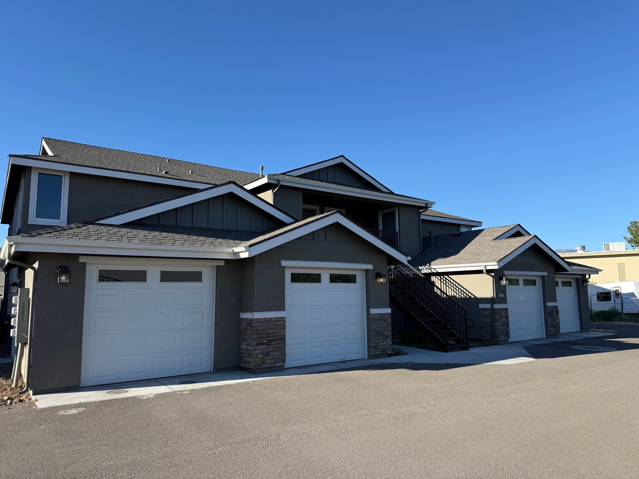 608 Crossing Cir, Gardnerville, NV for sale Primary Photo- Image 1 of 2