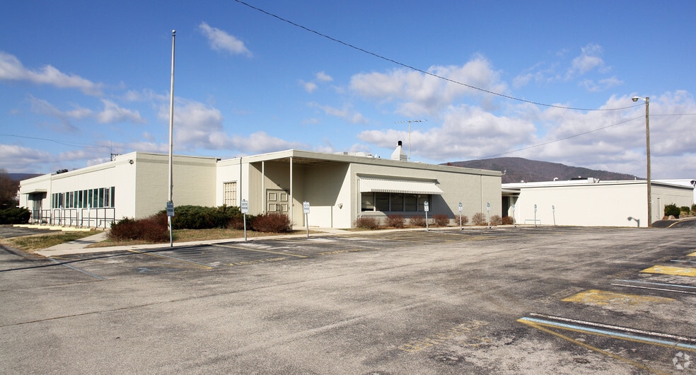 115 Brand Ave, Salem, VA for sale - Building Photo - Image 2 of 8