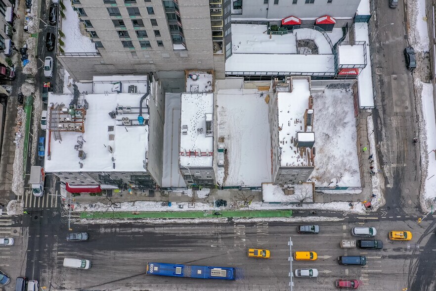 Development Site at 301 East 60th portefeuille de 3 propriétés à vendre sur LoopNet.ca - Photo du bâtiment - Image 2 de 2