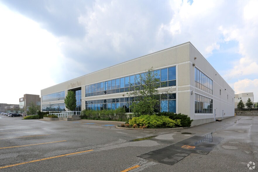 1600 16th Ave, Richmond Hill, ON à vendre - Photo principale - Image 1 de 1