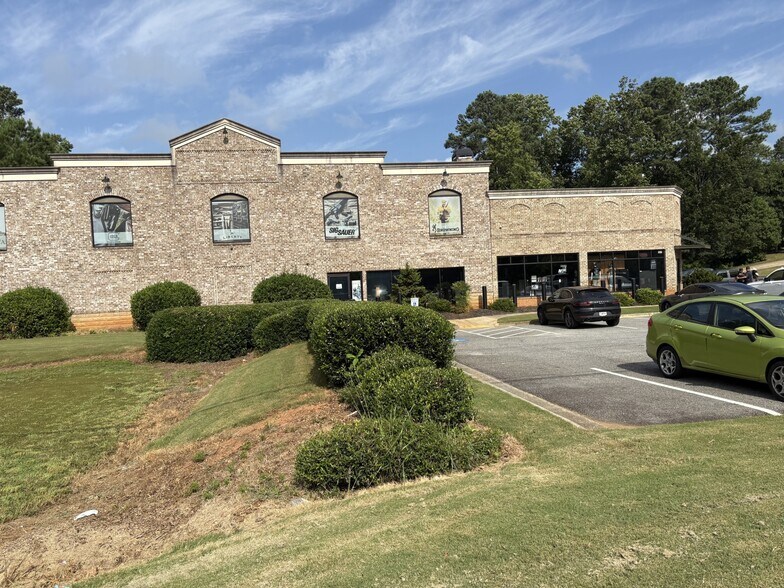 3800 Holly Springs Pkwy, Canton, GA à vendre - Photo du bâtiment - Image 2 de 15