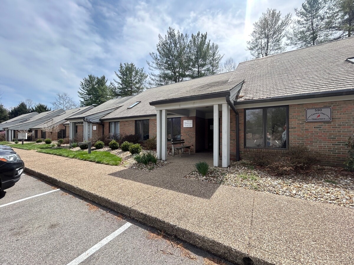 592-594 Newark Granville Rd, Granville, OH 43023 - Unit 592 - - Interior Photo - Image 2 of 9