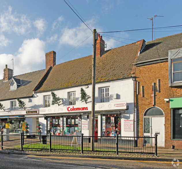 28 High St, Higham Ferrers à vendre - Photo principale - Image 1 de 1